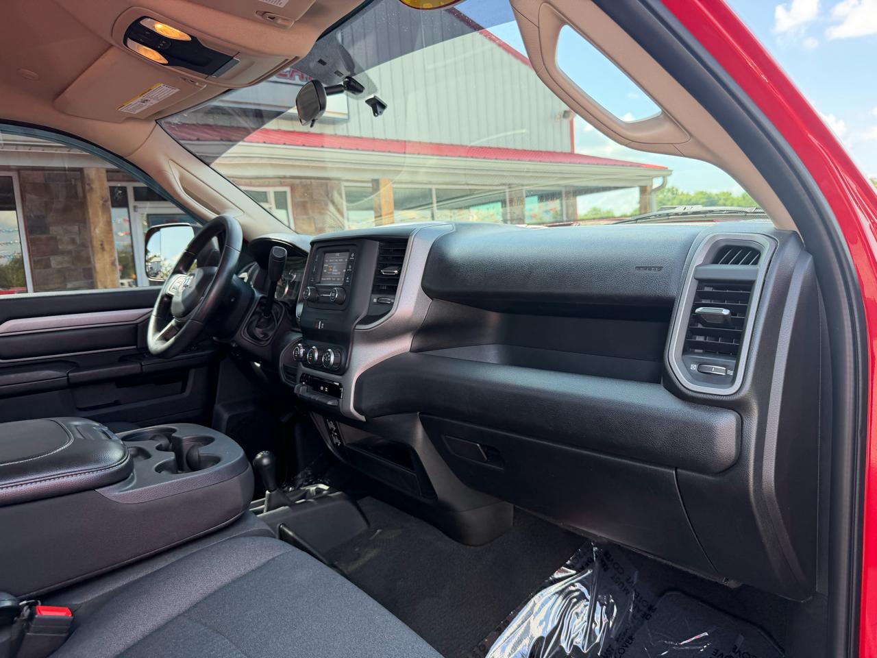 RAM 3500 Tradesman 4x4 Reg Cab 8' Box 2020