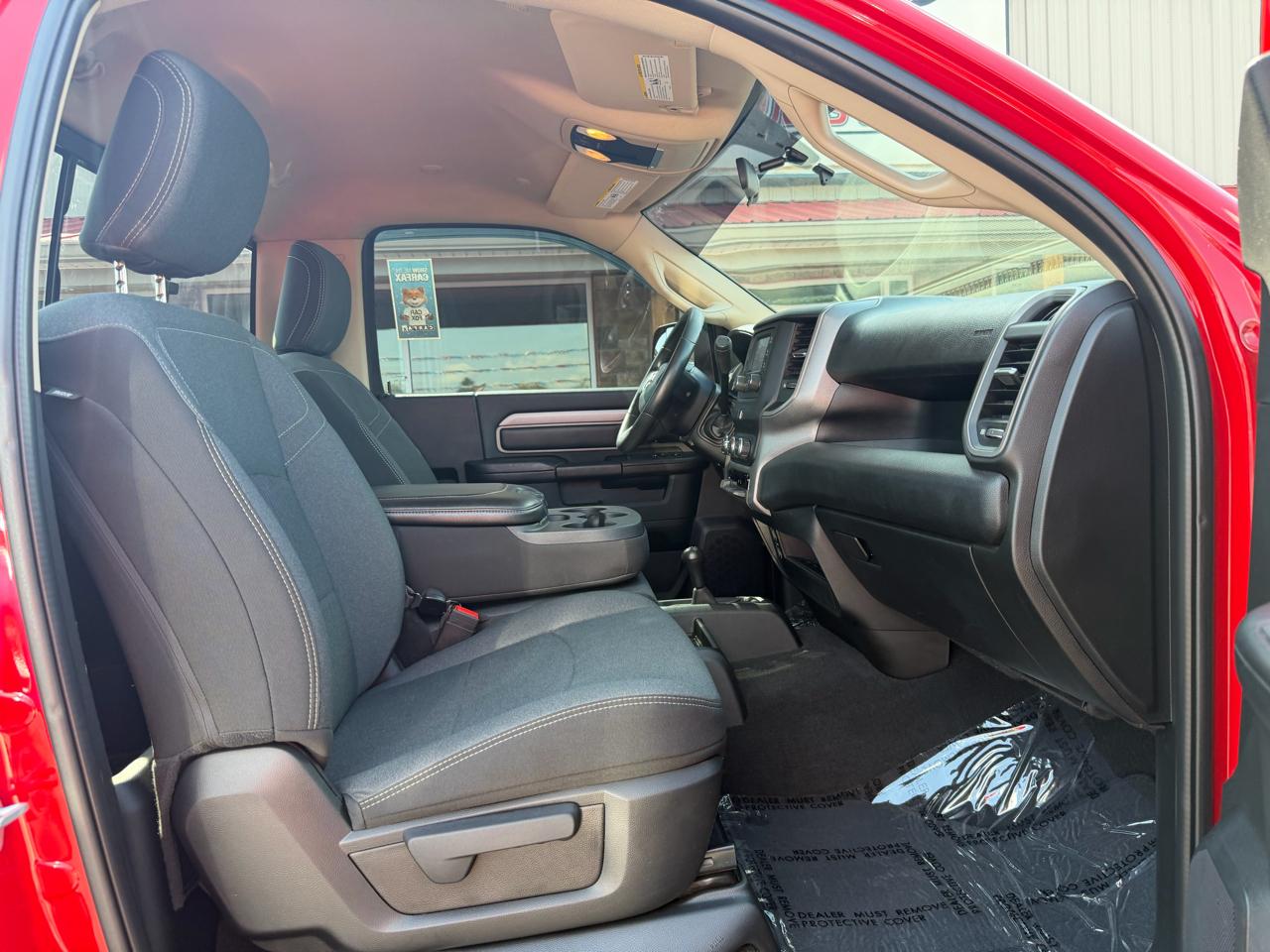 RAM 3500 Tradesman 4x4 Reg Cab 8' Box 2020
