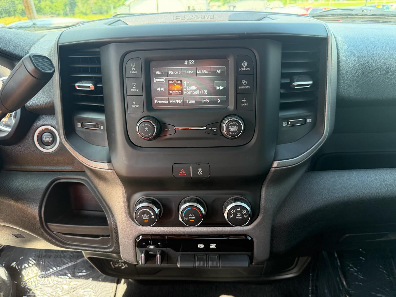 RAM 3500 Tradesman 4x4 Reg Cab 8' Box 2020