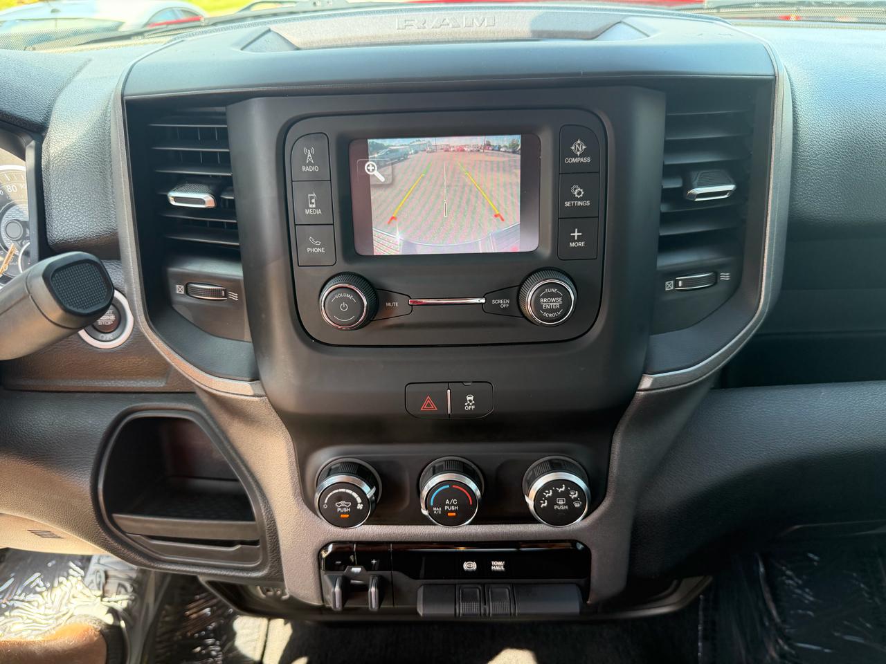 RAM 3500 Tradesman 4x4 Reg Cab 8' Box 2020