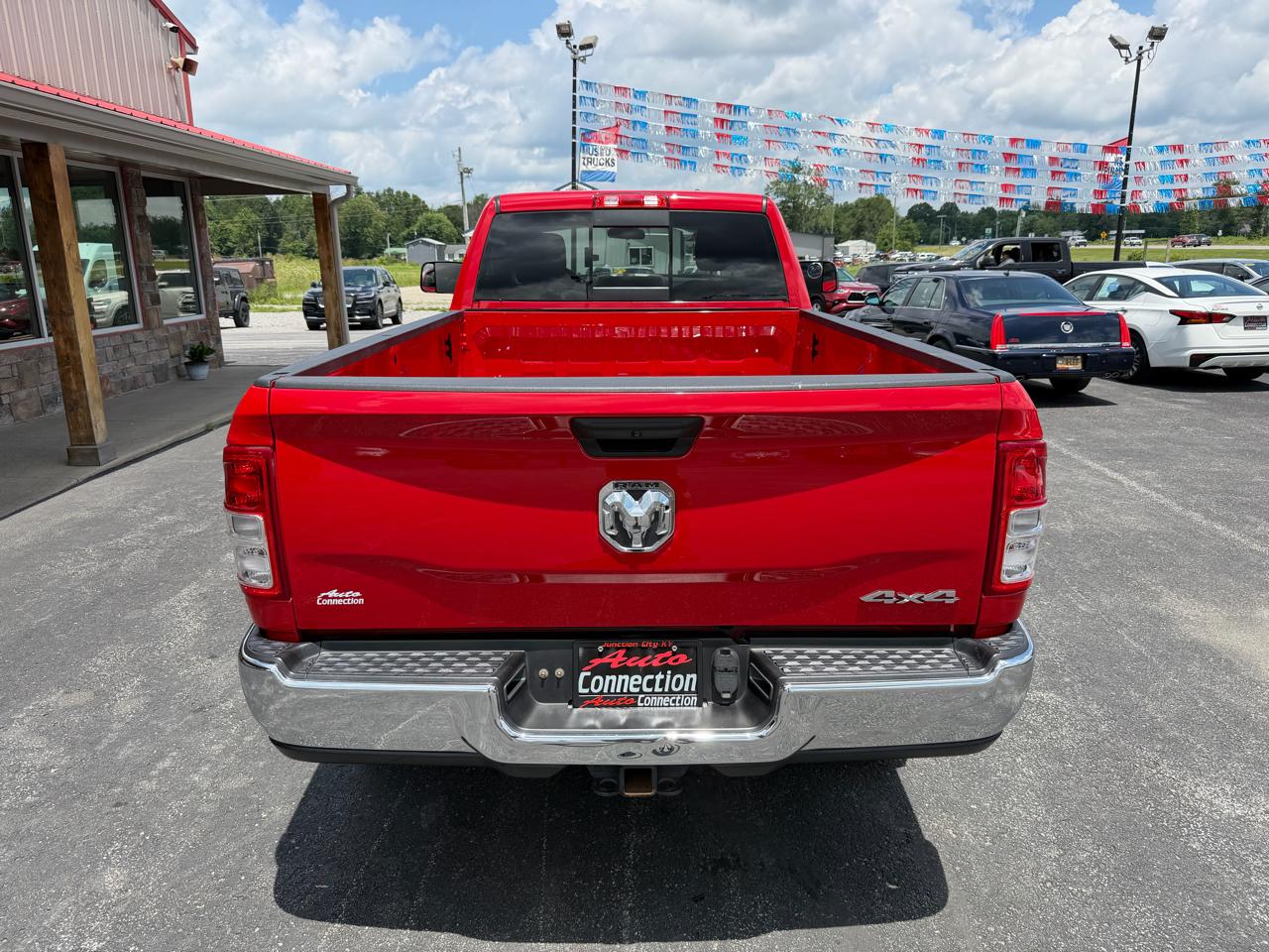RAM 3500 Tradesman 4x4 Reg Cab 8' Box 2020