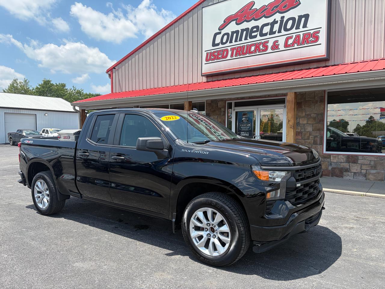 2022 Chevrolet Silverado 1500 4WD Double Cab 147" Custom