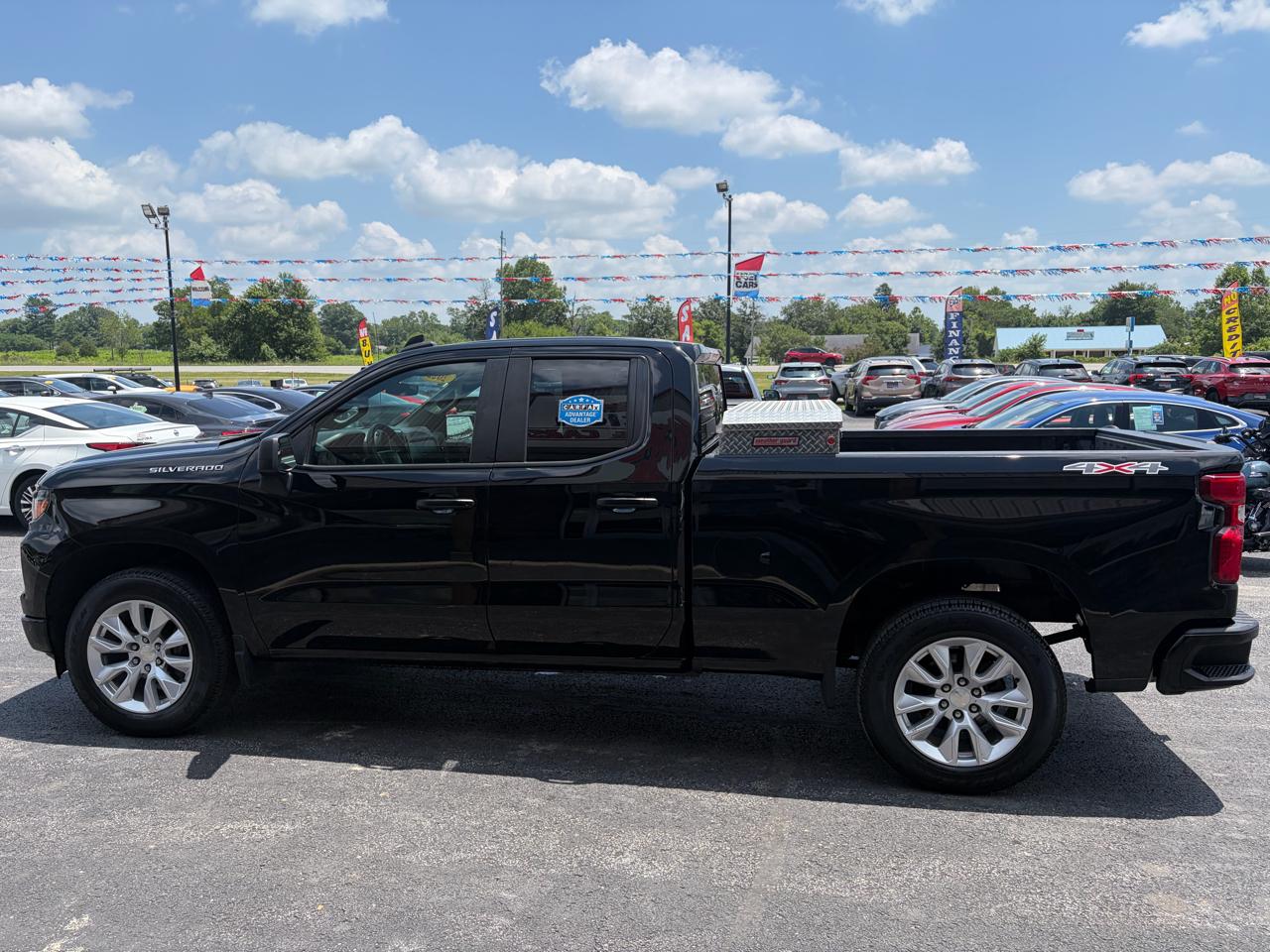 Chevrolet Silverado 1500 4WD Double Cab 147" Custom 2022