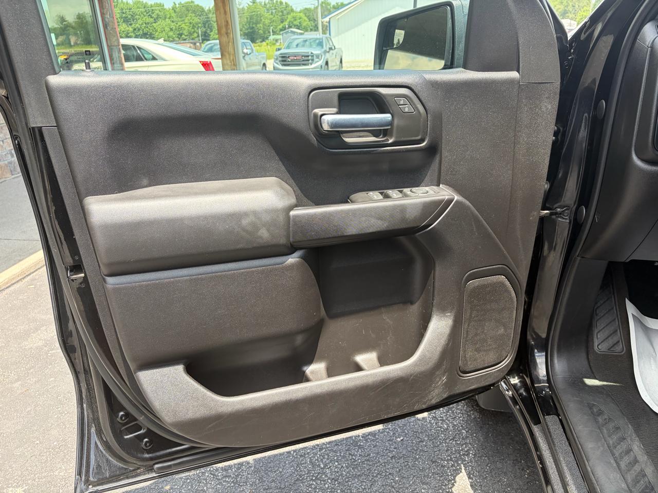 Chevrolet Silverado 1500 4WD Double Cab 147" Custom 2022