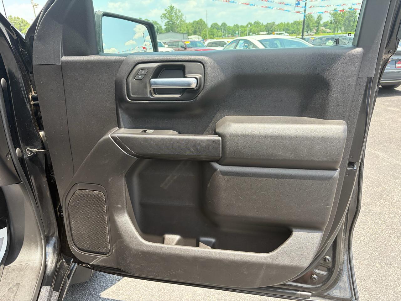 Chevrolet Silverado 1500 4WD Double Cab 147" Custom 2022