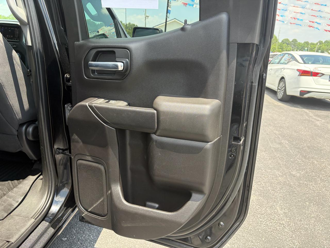 Chevrolet Silverado 1500 4WD Double Cab 147" Custom 2022