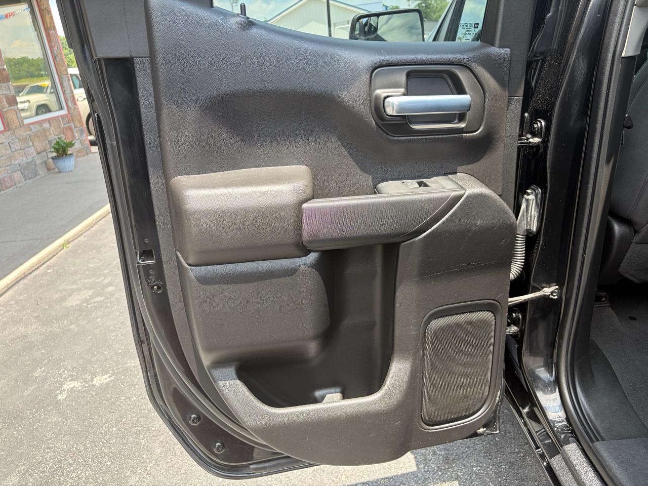 Chevrolet Silverado 1500 4WD Double Cab 147" Custom 2022