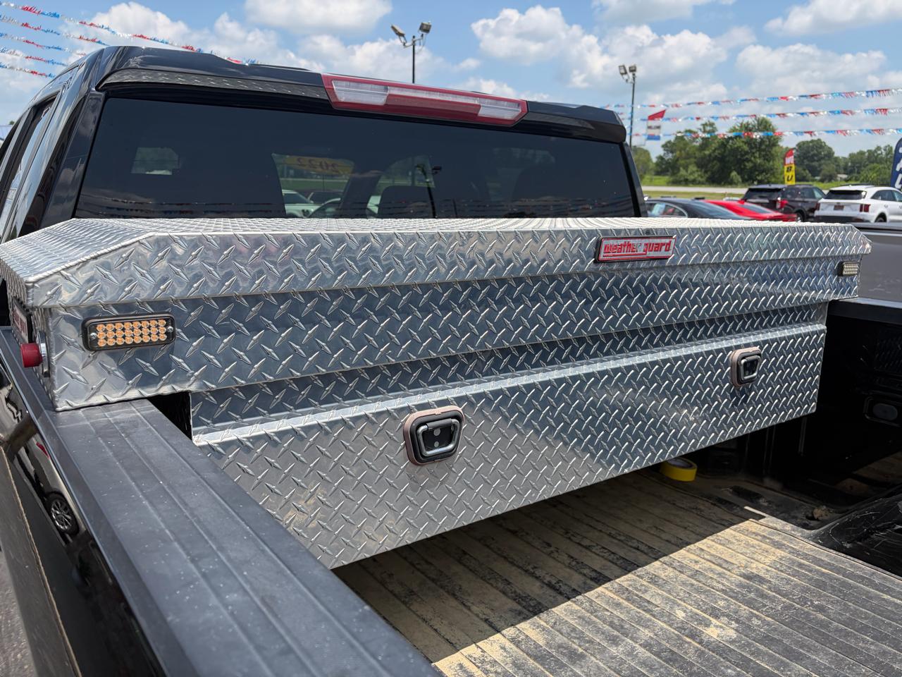 Chevrolet Silverado 1500 4WD Double Cab 147" Custom 2022
