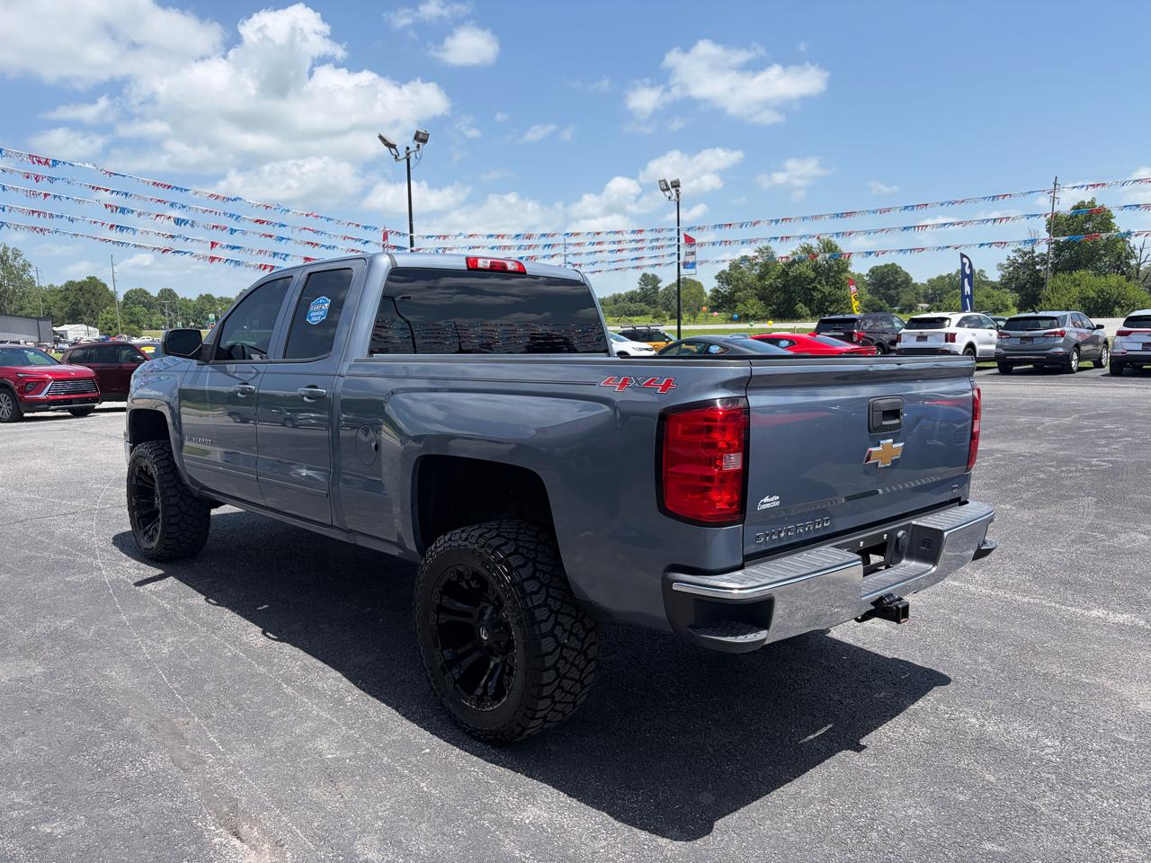 Chevrolet Silverado 1500 4WD Double Cab 143.5" LT w/1LT 2015