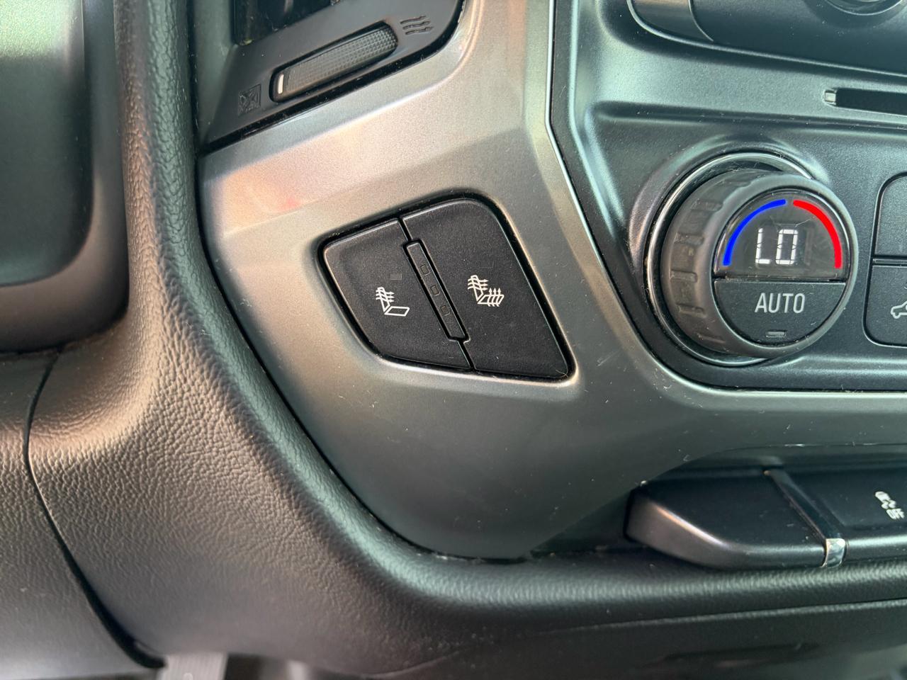 Chevrolet Silverado 1500 4WD Double Cab 143.5" LT w/1LT 2015