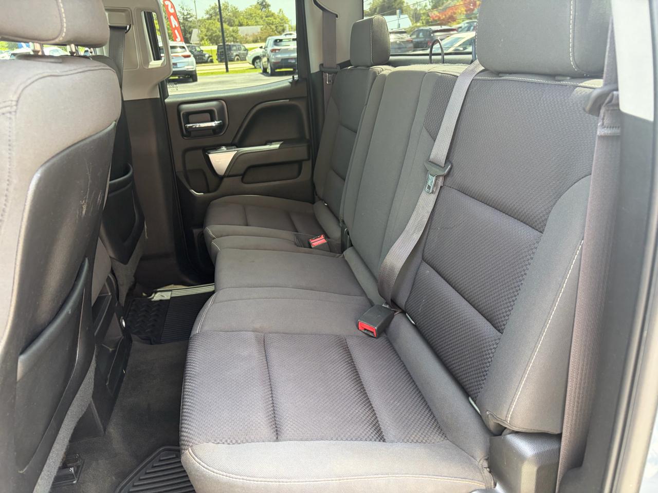 Chevrolet Silverado 1500 4WD Double Cab 143.5" LT w/1LT 2015