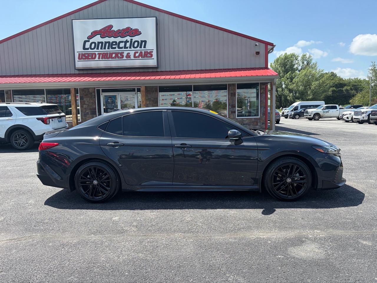Toyota Camry XLE (Natl) 2025