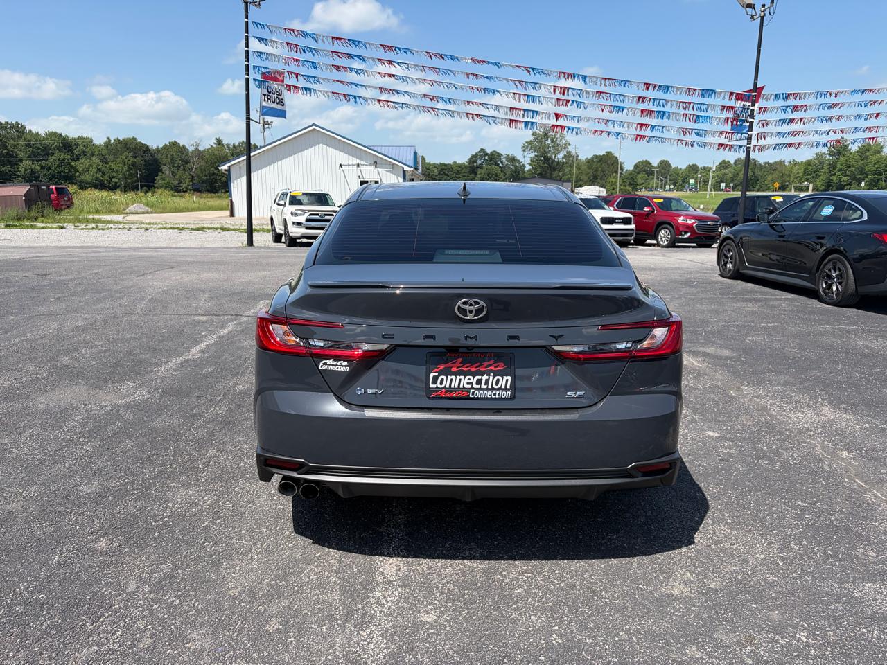 Toyota Camry XLE (Natl) 2025
