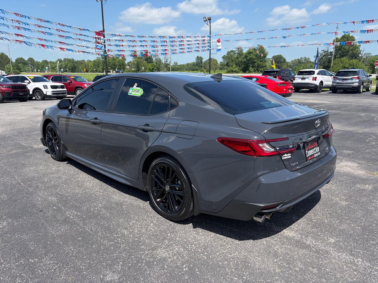 Toyota Camry XLE (Natl) 2025