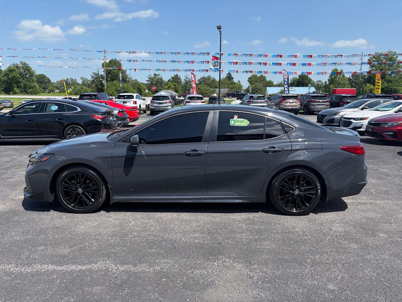 Toyota Camry XLE (Natl) 2025