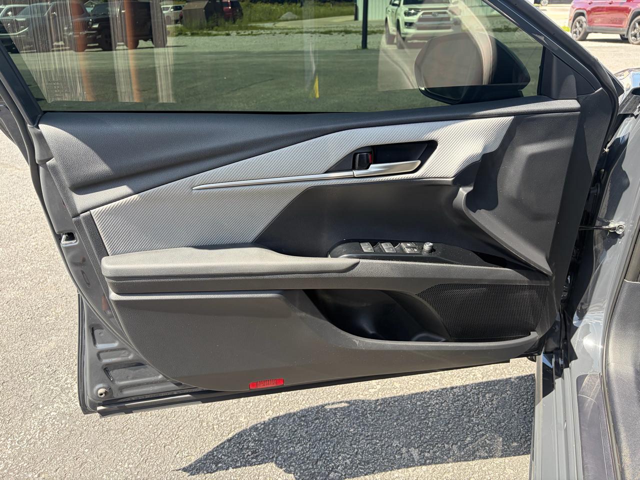 Toyota Camry XLE (Natl) 2025