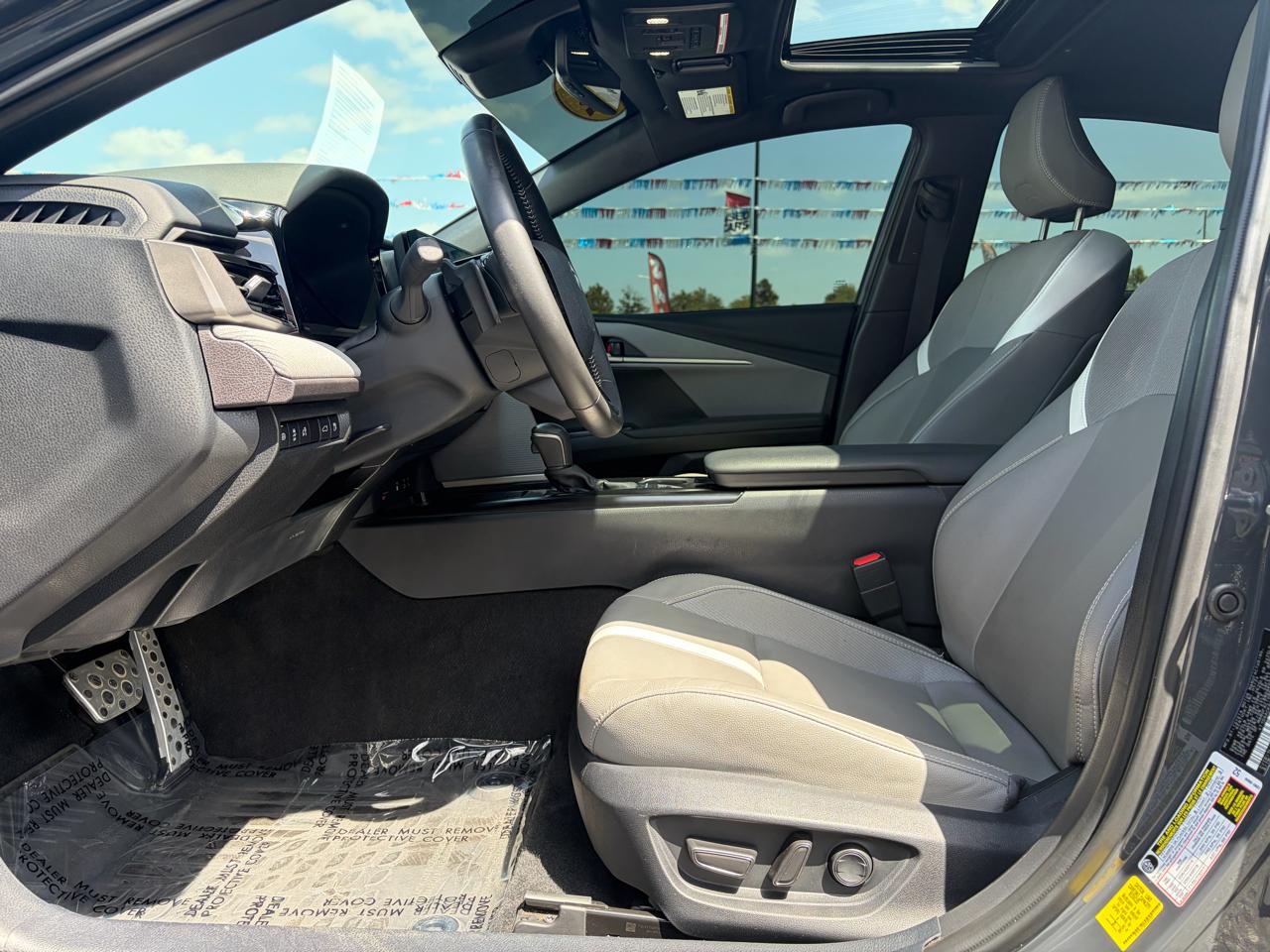 Toyota Camry XLE (Natl) 2025