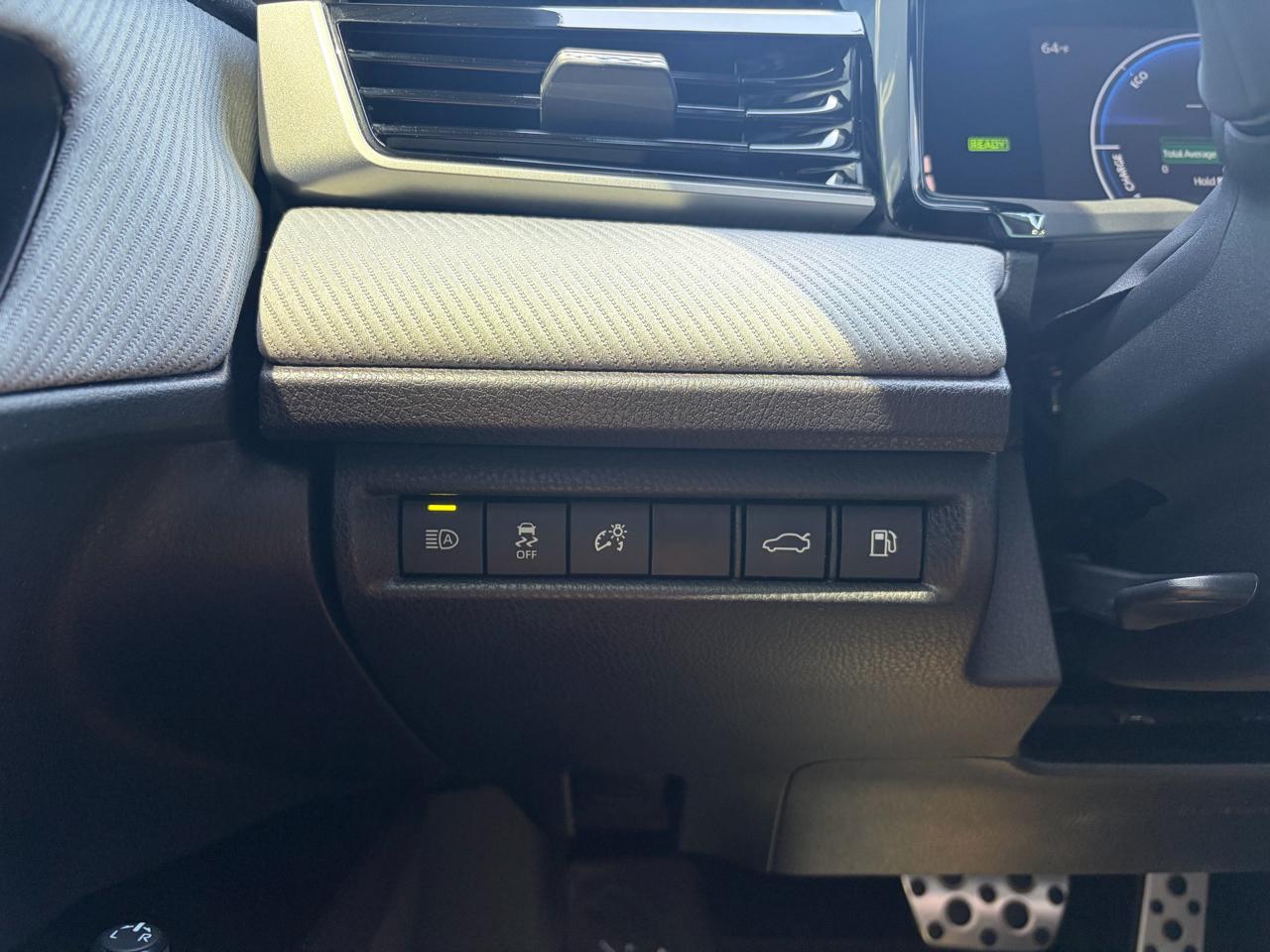 Toyota Camry XLE (Natl) 2025