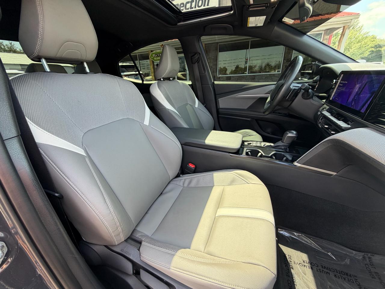 Toyota Camry XLE (Natl) 2025