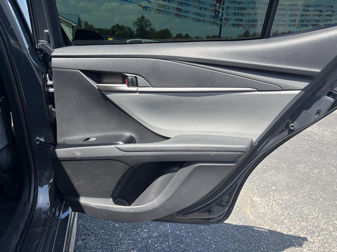 Toyota Camry XLE (Natl) 2025