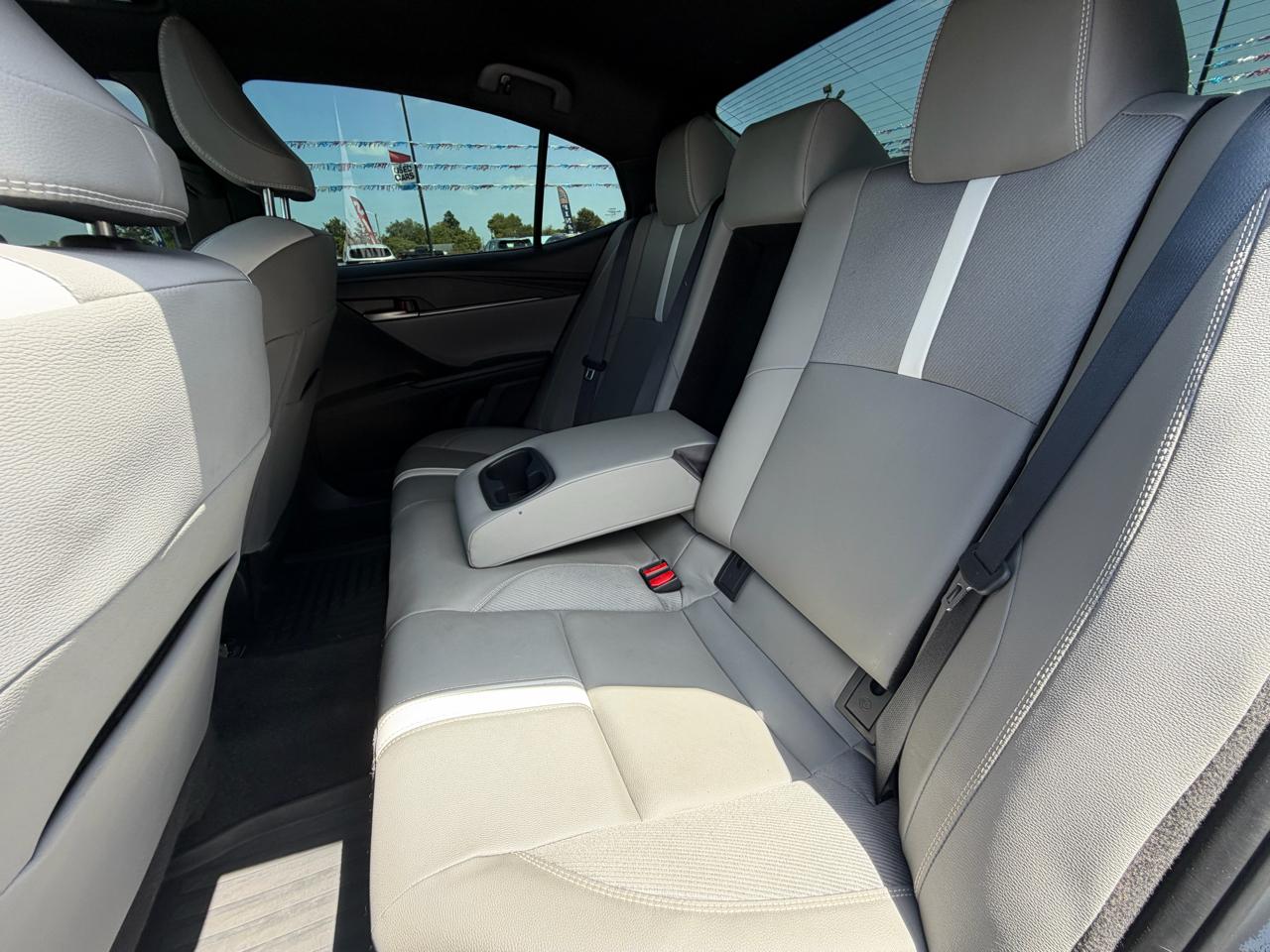 Toyota Camry XLE (Natl) 2025