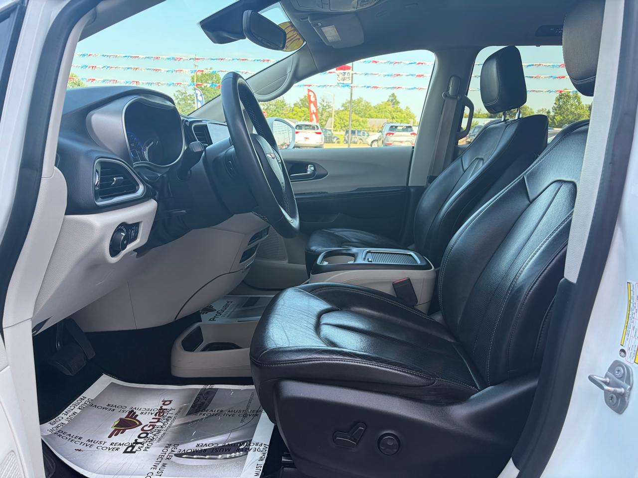 Chrysler Pacifica Touring L FWD 2022