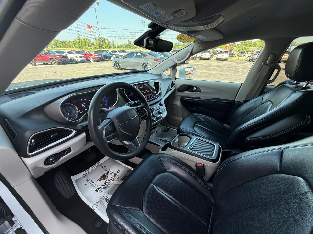 Chrysler Pacifica Touring L FWD 2022