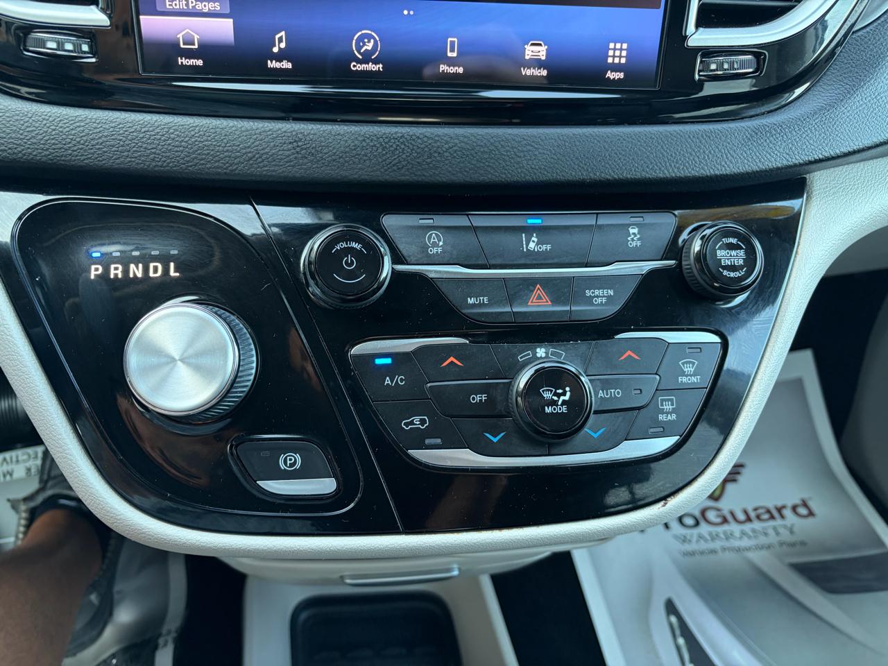 Chrysler Pacifica Touring L FWD 2022