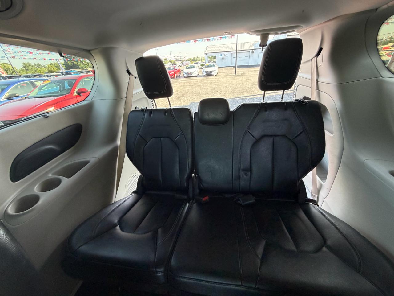 Chrysler Pacifica Touring L FWD 2022