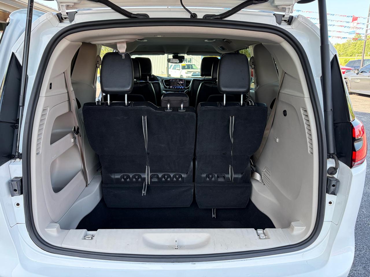 Chrysler Pacifica Touring L FWD 2022