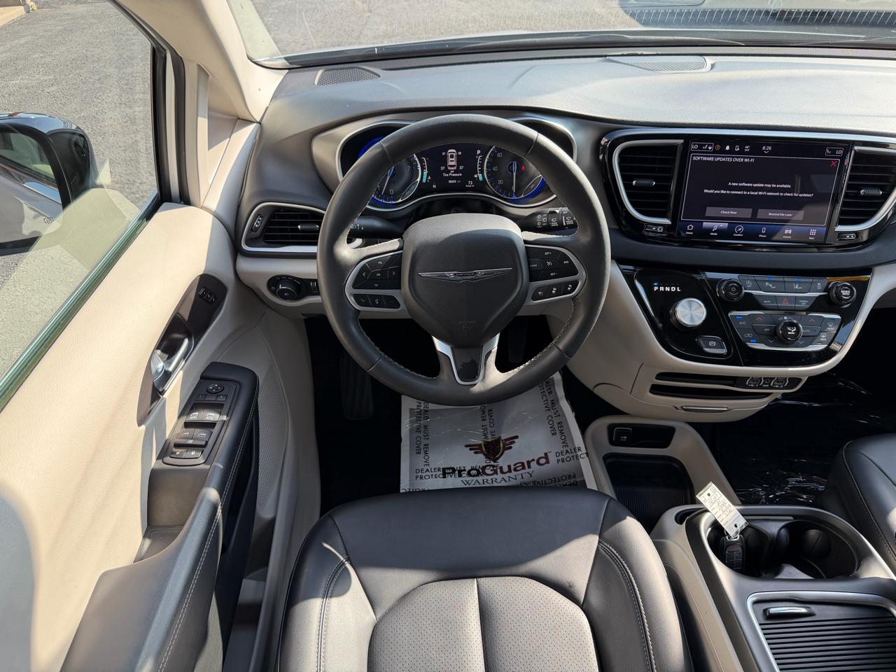 Chrysler Pacifica Touring L FWD 2024