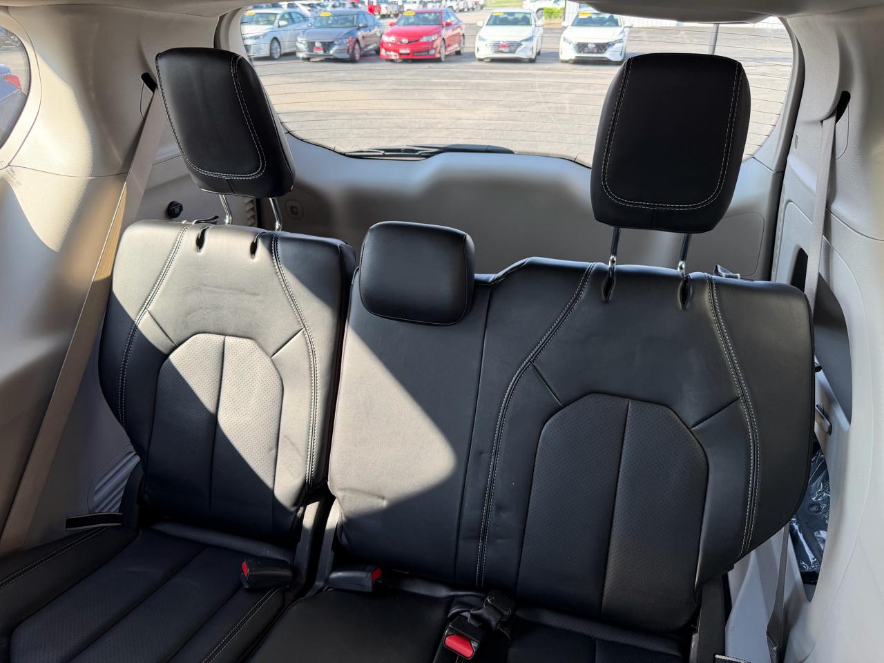 Chrysler Pacifica Touring L FWD 2024