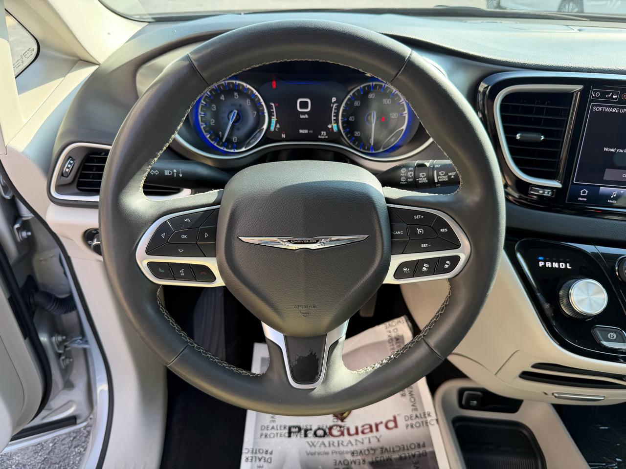 Chrysler Pacifica Touring L FWD 2024