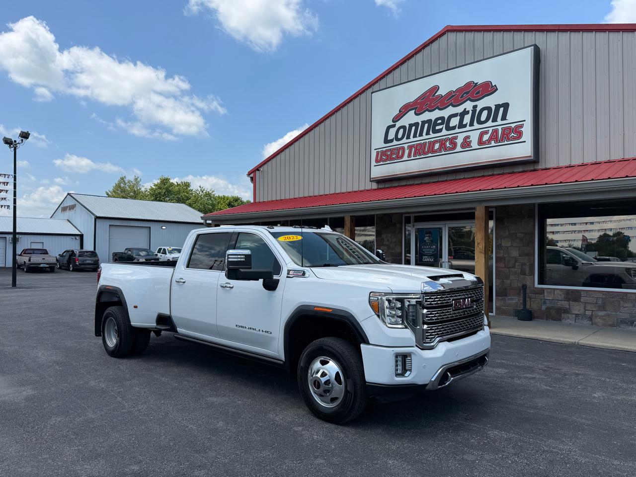 2022 GMC Sierra 4WD Crew Cab Long Box Denali's photo