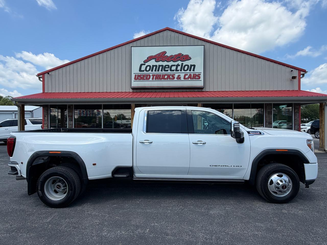 GMC Sierra 3500HD 4WD Crew Cab 172" Denali 2022