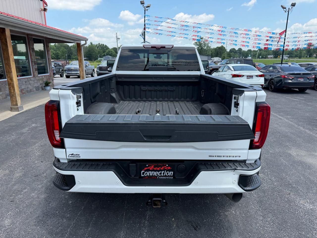 GMC Sierra 3500HD 4WD Crew Cab 172" Denali 2022