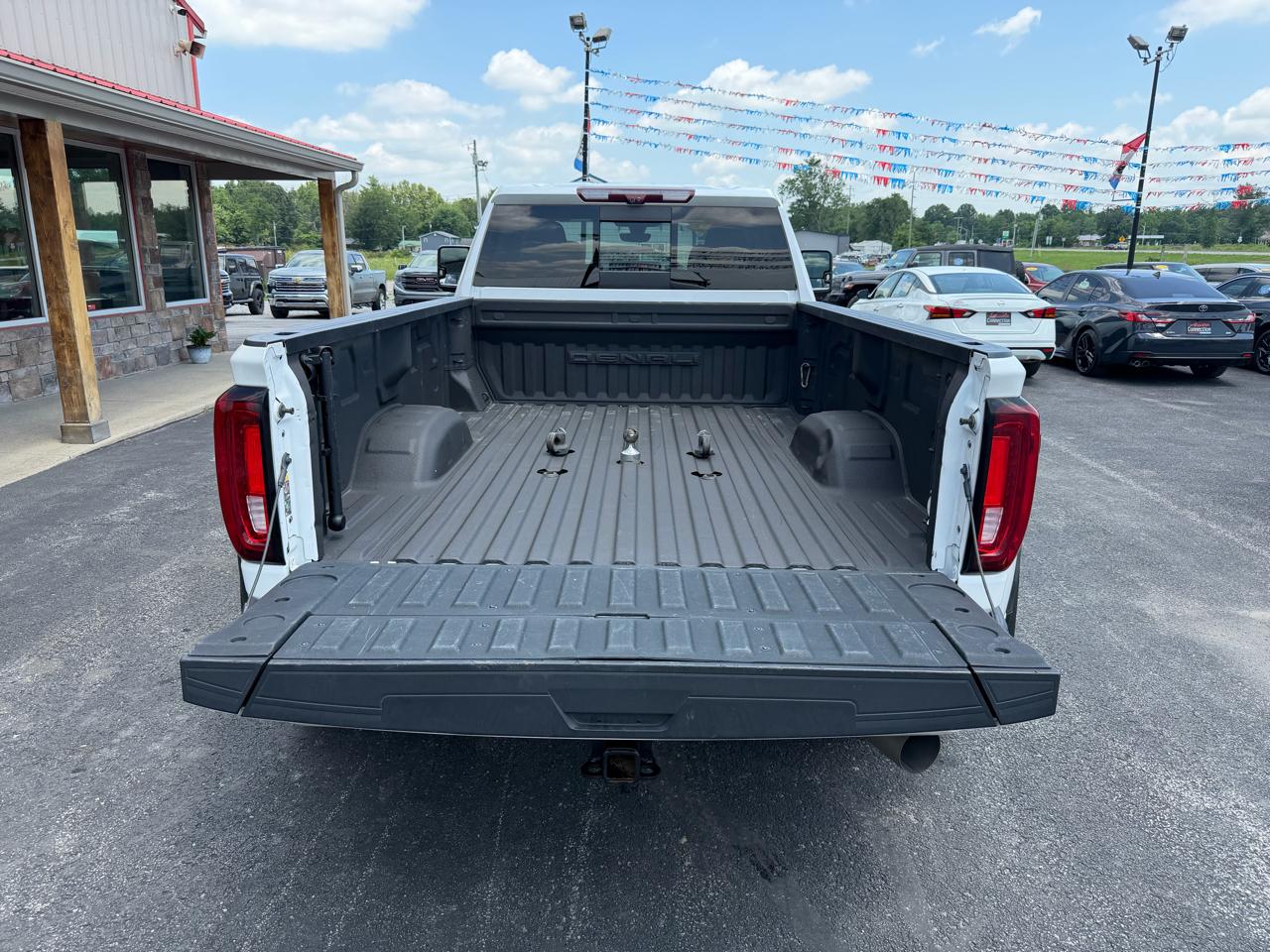GMC Sierra 3500HD 4WD Crew Cab 172" Denali 2022