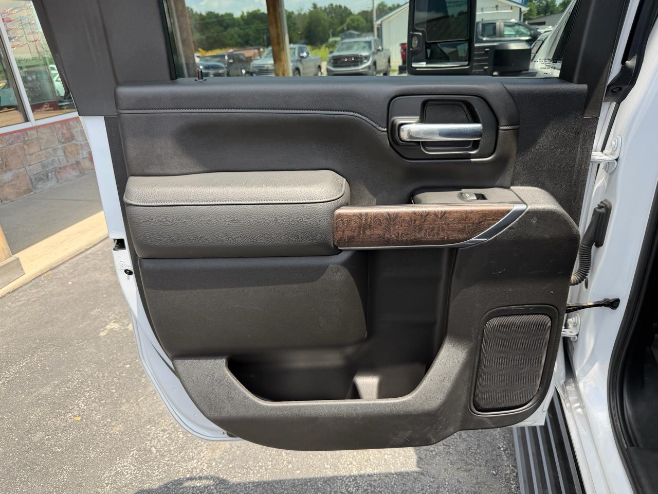 GMC Sierra 3500HD 4WD Crew Cab 172" Denali 2022