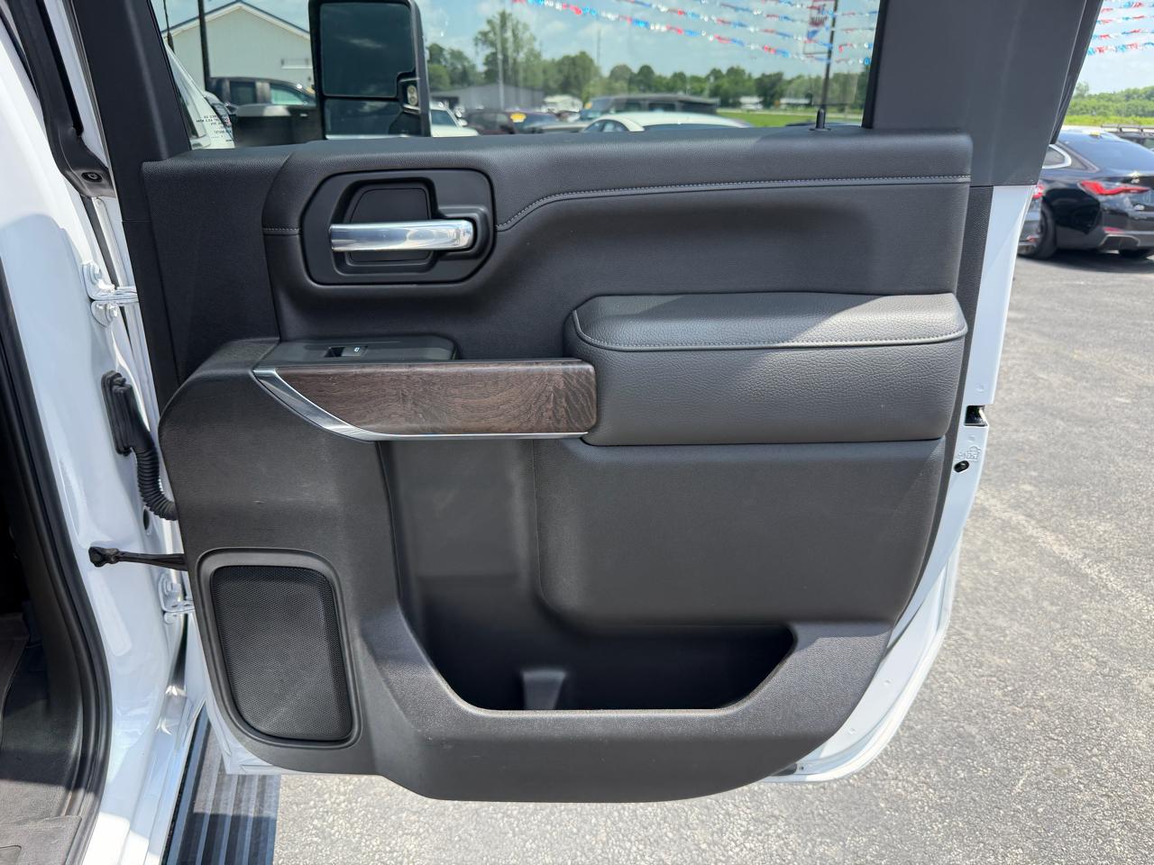 GMC Sierra 3500HD 4WD Crew Cab 172" Denali 2022