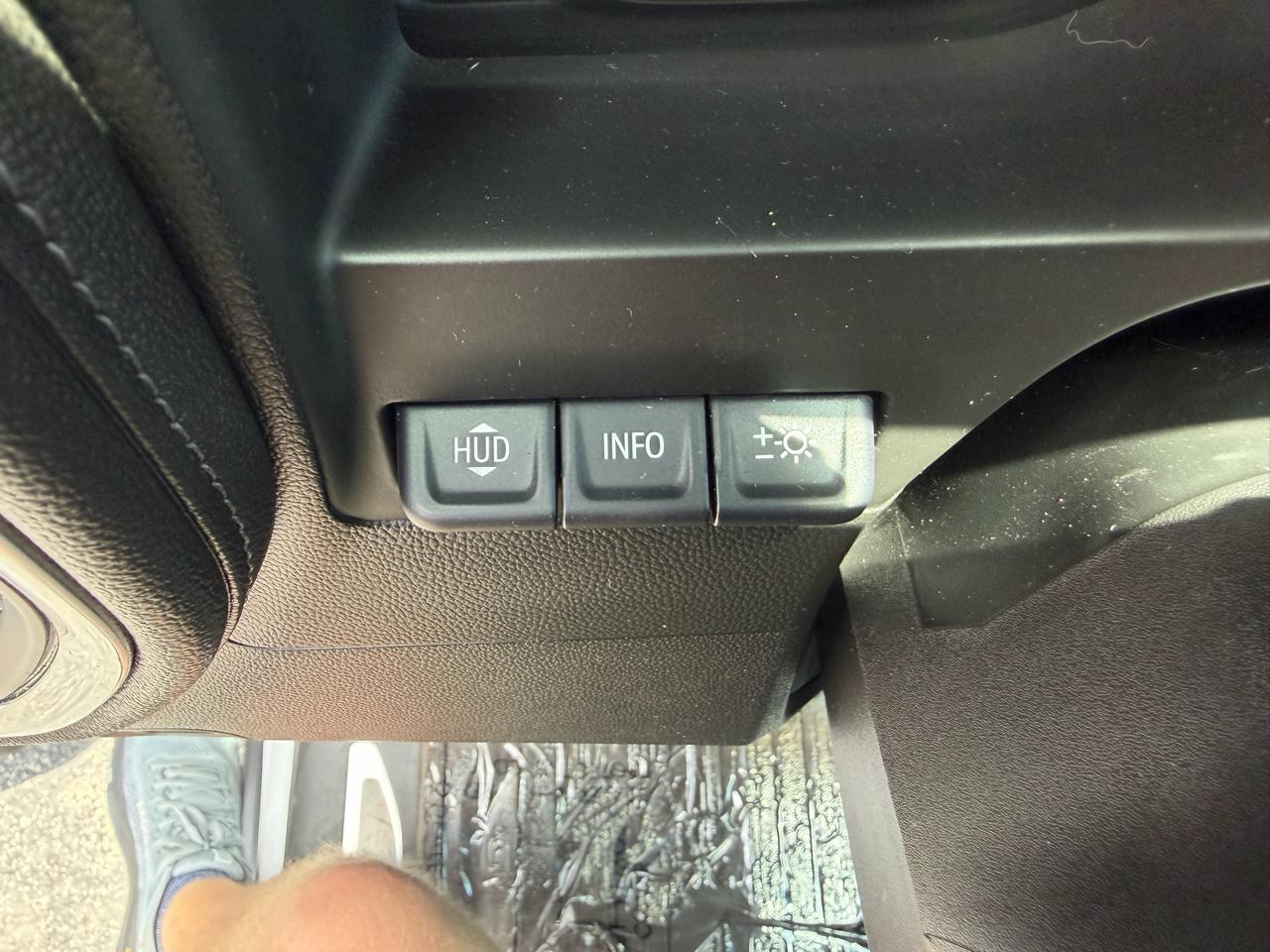 GMC Sierra 3500HD 4WD Crew Cab 172" Denali 2022