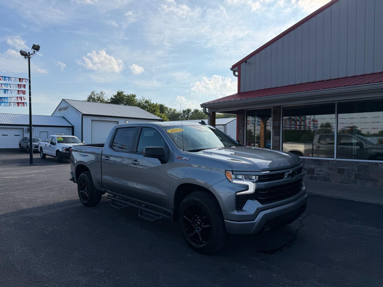 Chevrolet Silverado 1500 4WD Crew Cab 147" RST 2024
