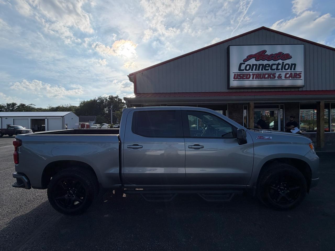Chevrolet Silverado 1500 4WD Crew Cab 147" RST 2024