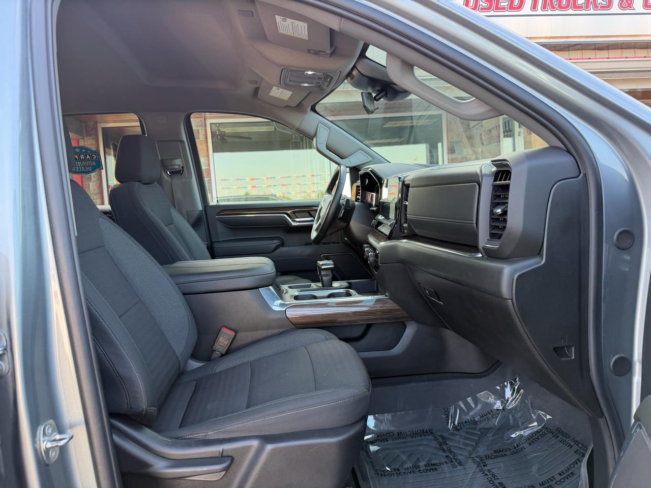 Chevrolet Silverado 1500 4WD Crew Cab 147" RST 2024