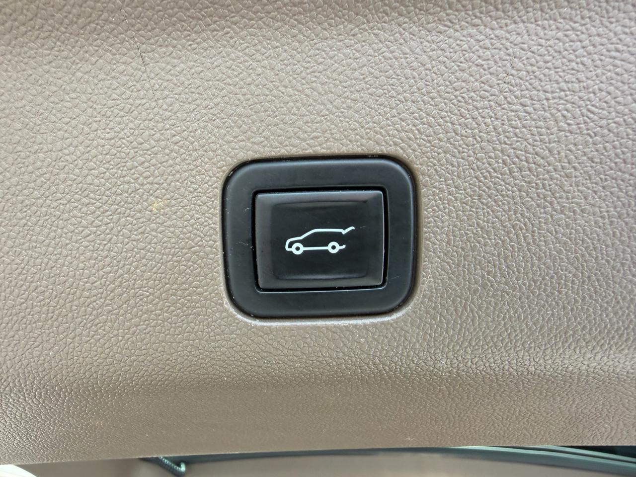 GMC Yukon 4WD 4dr Denali 2021
