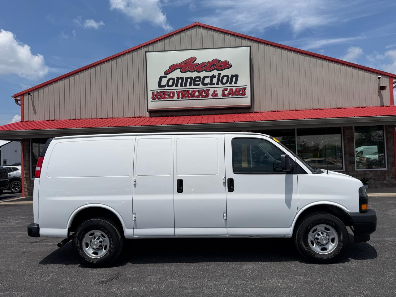 Chevrolet Express Cargo Van RWD 2500 135" 2022