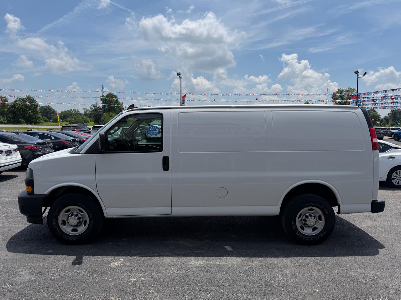 Chevrolet Express Cargo Van RWD 2500 135" 2022