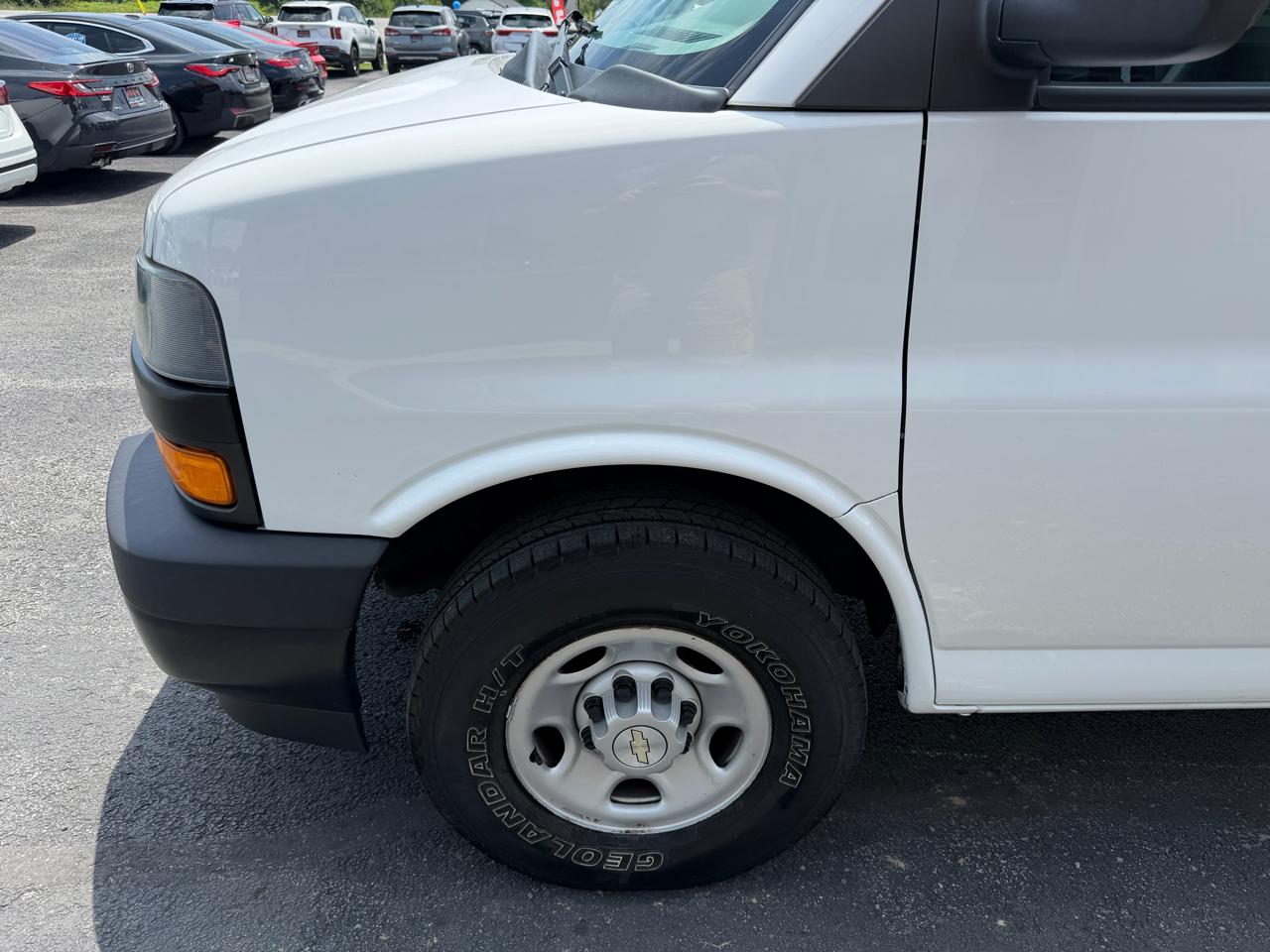 Chevrolet Express Cargo Van RWD 2500 135" 2022