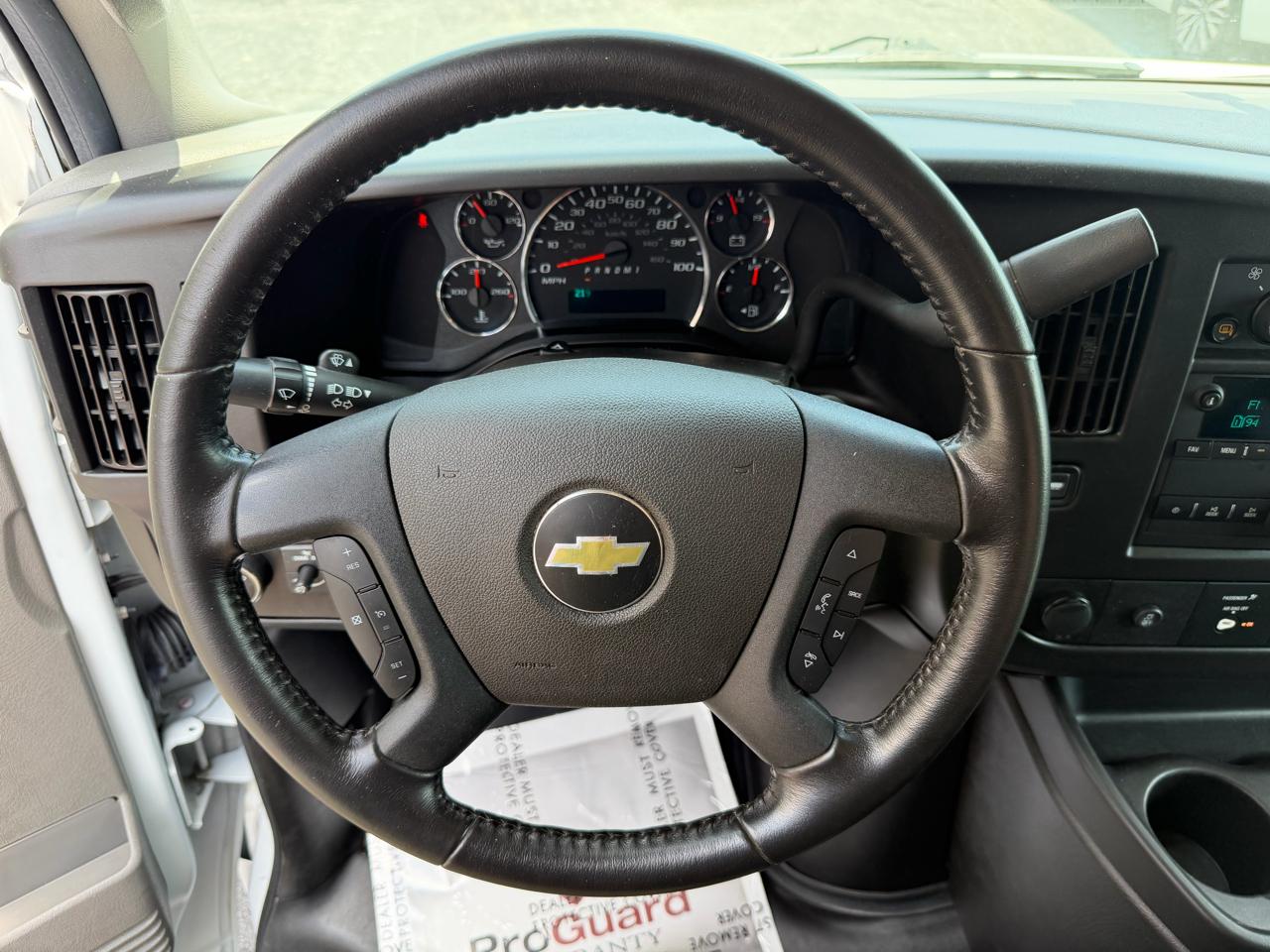 Chevrolet Express Cargo Van RWD 2500 135" 2022