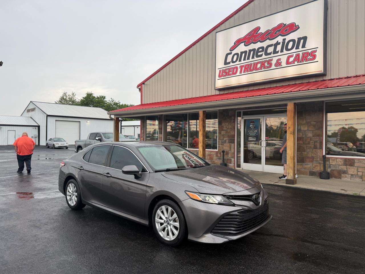Toyota Camry LE Auto (Natl) 2020
