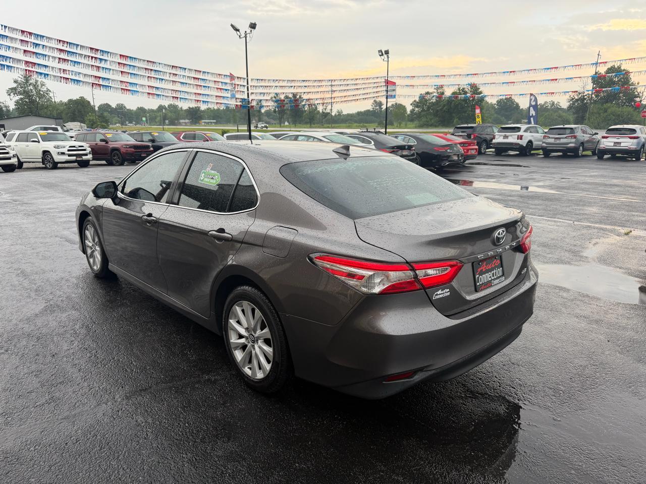 Toyota Camry LE Auto (Natl) 2020